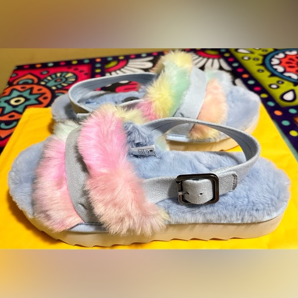 Koolaburra by UGG Women’s Adjustable Slide Sandals Fuzz'd Out Pastel New W/O Box - Picture 4 of 10